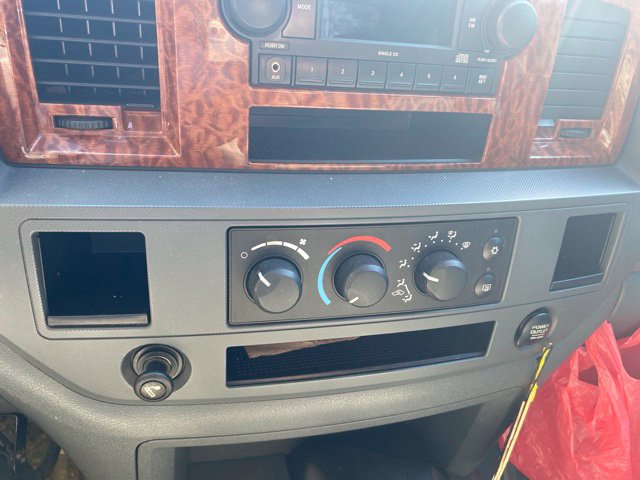 Used 2006 Dodge Ram 2500 Truck SLT AWD/4WD image 16