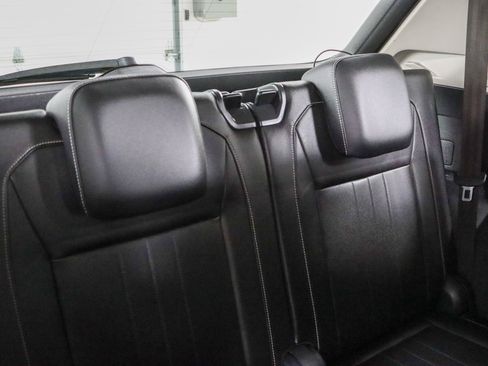 Used 2023 Volkswagen Tiguan SE FWD image 30