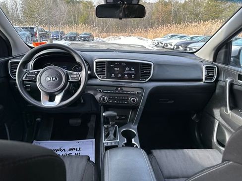 Used 2020 Kia Sportage LX image 12