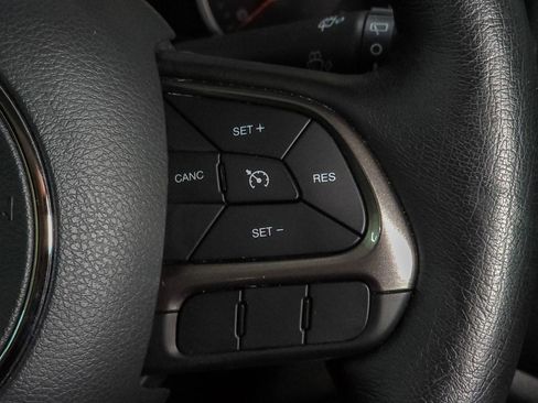 Used 2021 Jeep Renegade Limited image 25