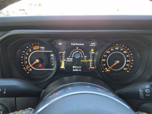Used 2024 Jeep Wrangler Sahara image 30