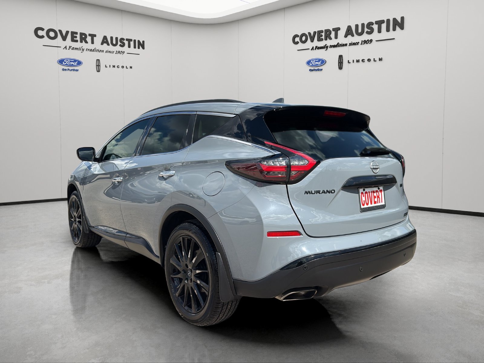 Used 2023 Nissan Murano SV w/ SV Midnight Edition Package FWD image 3