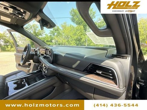 Certified 2026 Chevrolet Tahoe Z71 w/ Sun And Tow Package AWD/4WD image 28