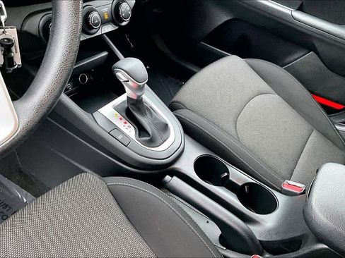 Used 2023 Kia Forte LXS image 10