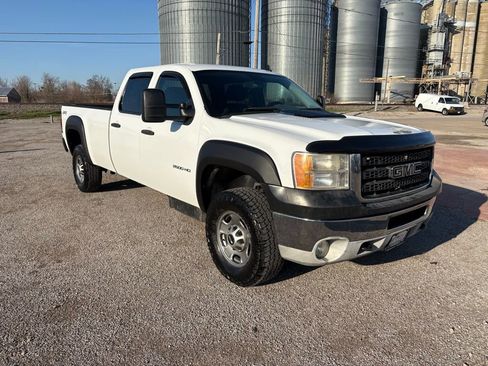 Used 2013 GMC Sierra 2500 SLE AWD/4WD image 1