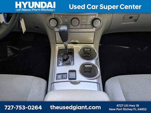 Used 2012 Toyota Highlander 4WD w/ Tech Pkg image 24