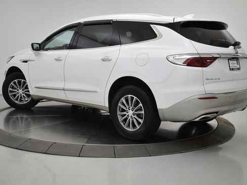 Used 2022 Buick Enclave Essence FWD image 6
