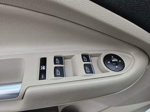 Used 2016 Ford Escape Titanium w/ Equipment Group 301A image 17