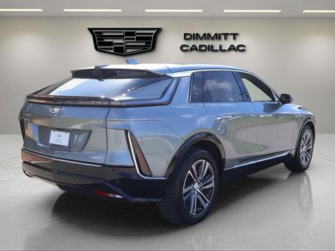 New 2026 Cadillac Lyriq Luxury image 5