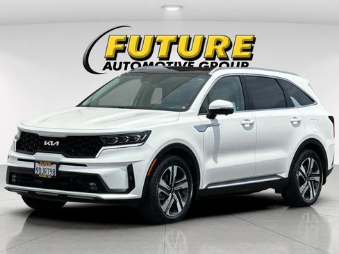 Certified 2023 Kia Sorento SX Prestige w/ Panoramic Sunroof Package AWD/4WD image 8