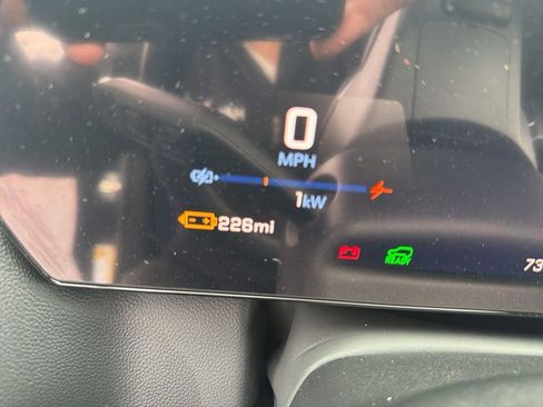 Used 2026 Chevrolet Equinox EV LT image 8