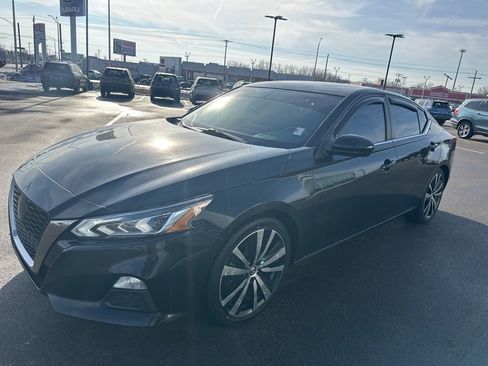 Used 2019 Nissan Altima 2.5 SR image 3