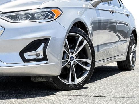 Used 2020 Ford Fusion Titanium AWD/4WD image 2