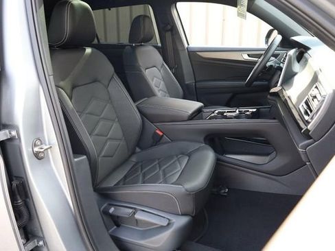 New 2026 Volkswagen Atlas Cross Sport SE image 27