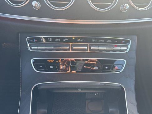 Used 2022 Mercedes-Benz E 350 Sedan image 17