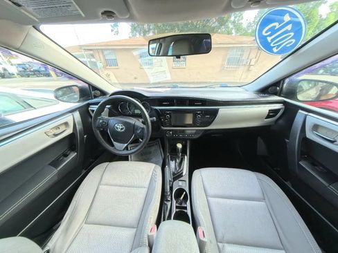 Used 2015 Toyota Corolla LE FWD image 25