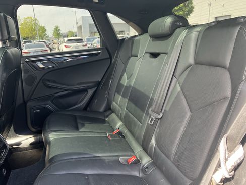 Used 2019 Porsche Macan image 34