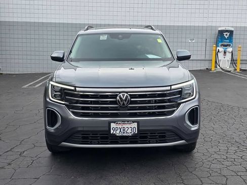 Used 2024 Volkswagen Atlas SE FWD image 2