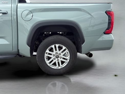 Used 2024 Toyota Tundra SR5 w/ SR5 Premium Package AWD/4WD image 11