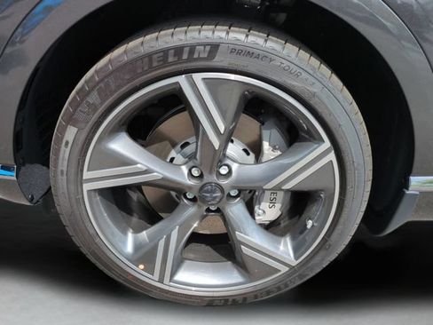 Certified 2025 Genesis GV80 3.5T Prestige AWD/4WD image 27