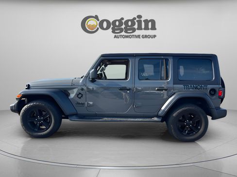 Used 2020 Jeep Wrangler Unlimited Sport image 2