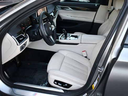 Used 2020 BMW 740i w/ Luxury Rear Seating Package image 46