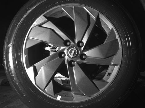 Used 2025 Nissan Rogue SV image 15