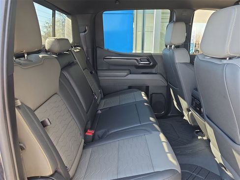 Certified 2022 Chevrolet Silverado 1500 ZR2 image 25