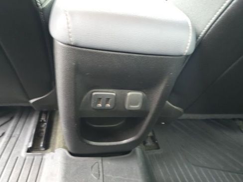 Used 2018 Chevrolet Colorado Z71 image 21