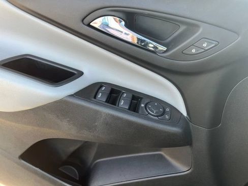 Used 2023 Chevrolet Equinox LT FWD image 14