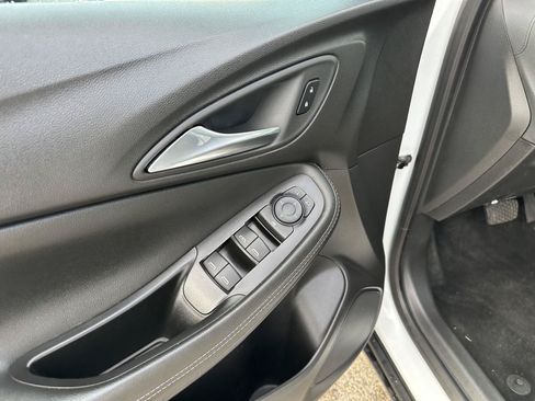 Used 2025 Buick Encore GX Preferred FWD image 16