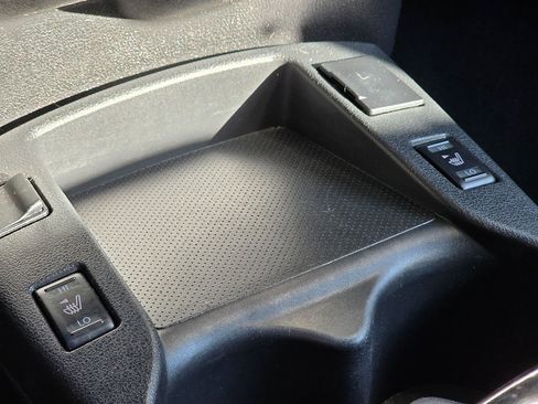 Used 2015 Nissan Leaf SV image 36