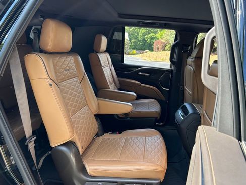 Used 2022 Cadillac Escalade Sport w/ LPO, ONYX Package RWD image 47