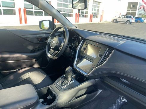 Used 2024 Subaru Outback AWD/4WD image 9