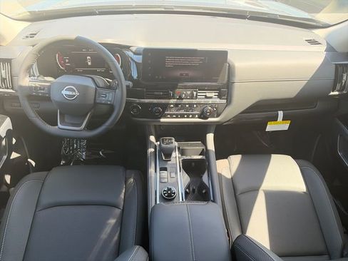 New 2026 Nissan Pathfinder SL AWD/4WD image 14