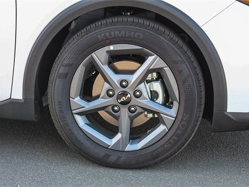 New 2025 Kia K4 LXS image 11