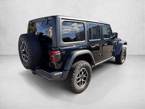 Used 2024 Jeep Wrangler Unlimited Rubicon w/ Technology Group image 6