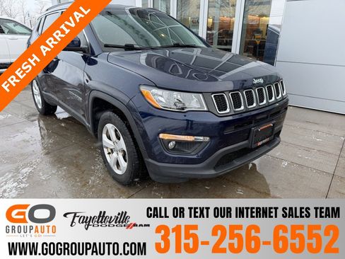 Used 2019 Jeep Compass Latitude w/ Cold Weather Group image 1