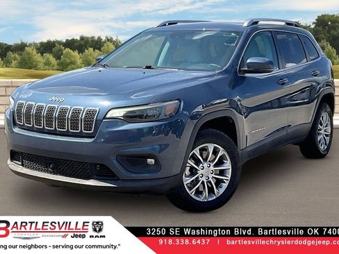 Used 2021 Jeep Cherokee Latitude Lux w/ Trailer Tow Group AWD/4WD image 1