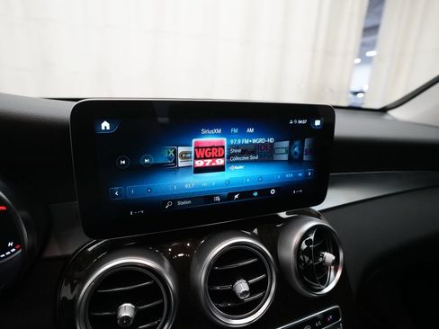 Used 2020 Mercedes-Benz GLC 300 4MATIC image 6