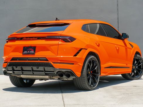 Used 2023 Lamborghini Urus S AWD/4WD image 7