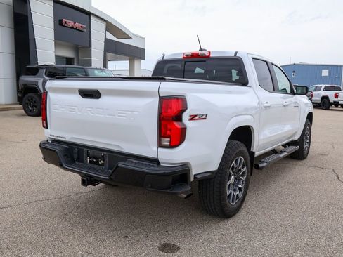 Used 2023 Chevrolet Colorado Z71 w/ Z71 Convenience Package 2 AWD/4WD image 3