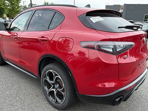 Used 2024 Alfa Romeo Stelvio Veloce AWD/4WD image 10