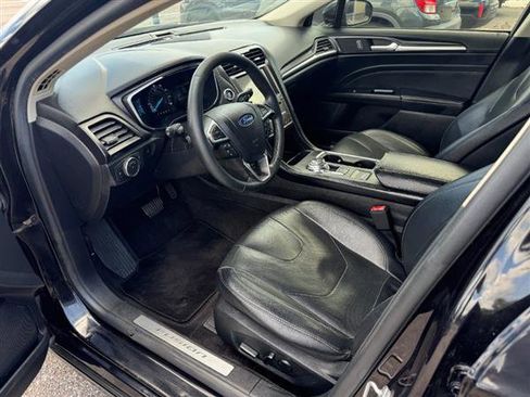 Used 2020 Ford Fusion Titanium image 9