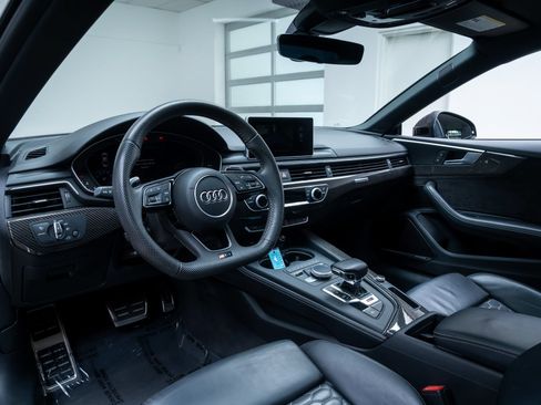 Used 2019 Audi RS 5 w/ Black Optic Carbon Package AWD/4WD image 18