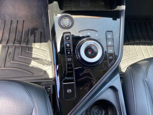 Used 2023 Kia Niro Wave FWD image 35