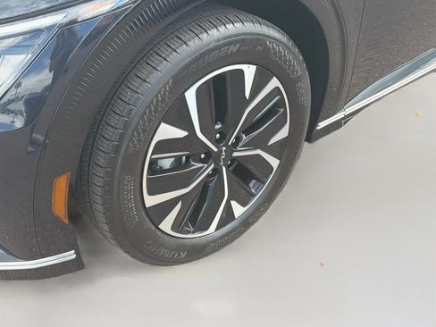 Used 2024 Kia EV6 Wind AWD/4WD image 11