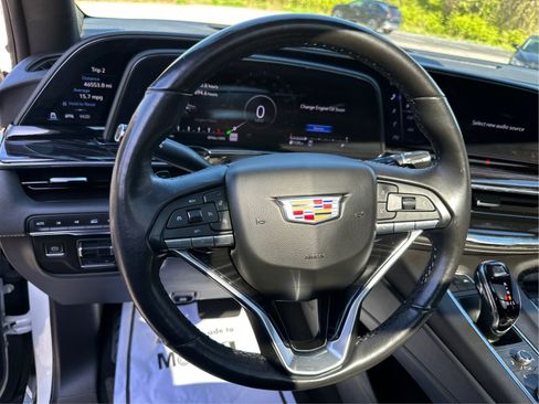 Used 2023 Cadillac Escalade Sport AWD/4WD image 19