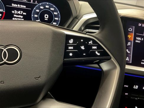 Used 2025 Audi Q4 e-tron Premium Plus w/ Premium Plus image 20