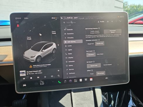 Used 2022 Tesla Model Y Long Range AWD/4WD image 18